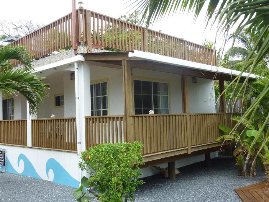 Wikkid Resort Dixon Cove Esterno foto