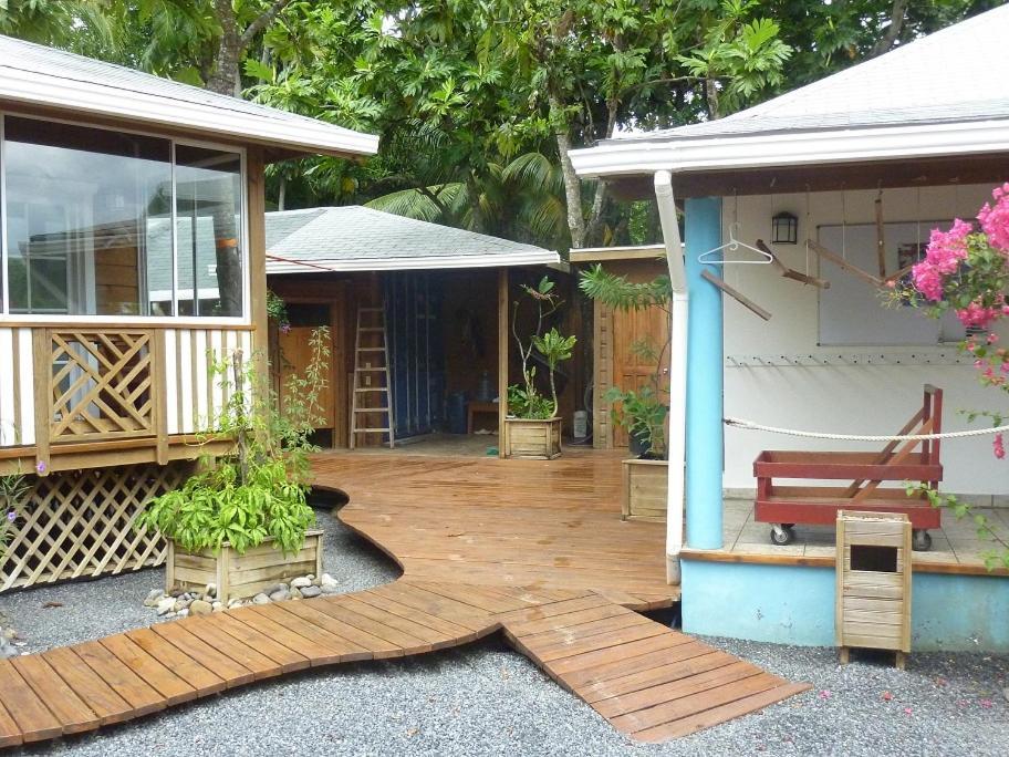 Wikkid Resort Dixon Cove Esterno foto