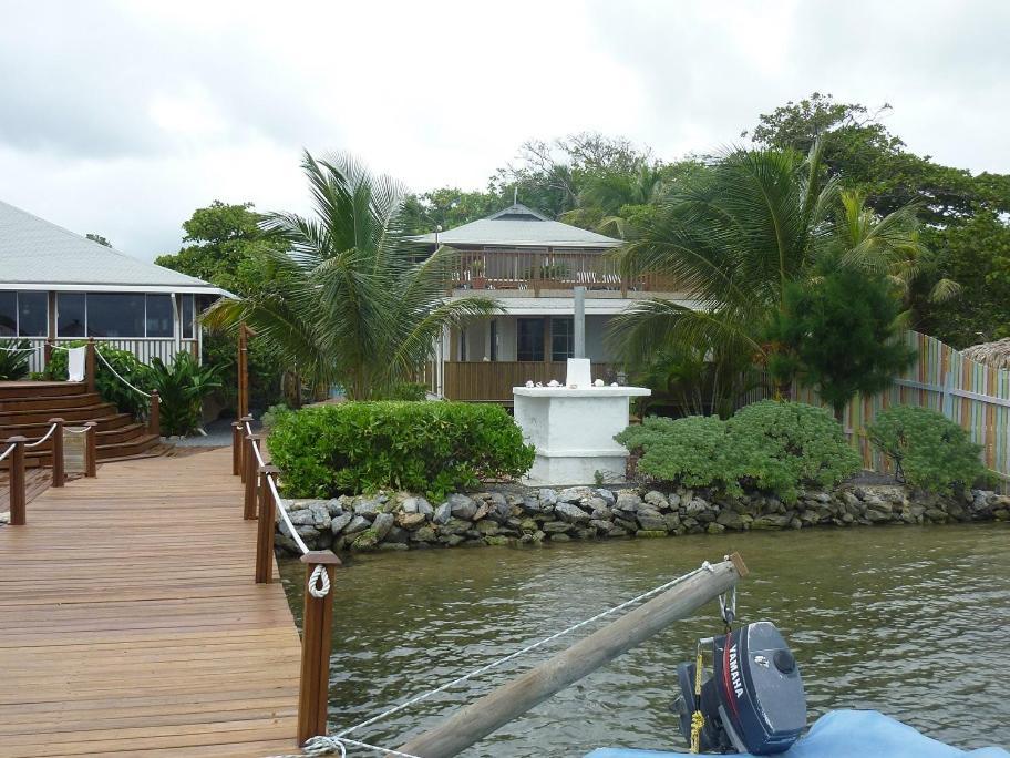 Wikkid Resort Dixon Cove Esterno foto