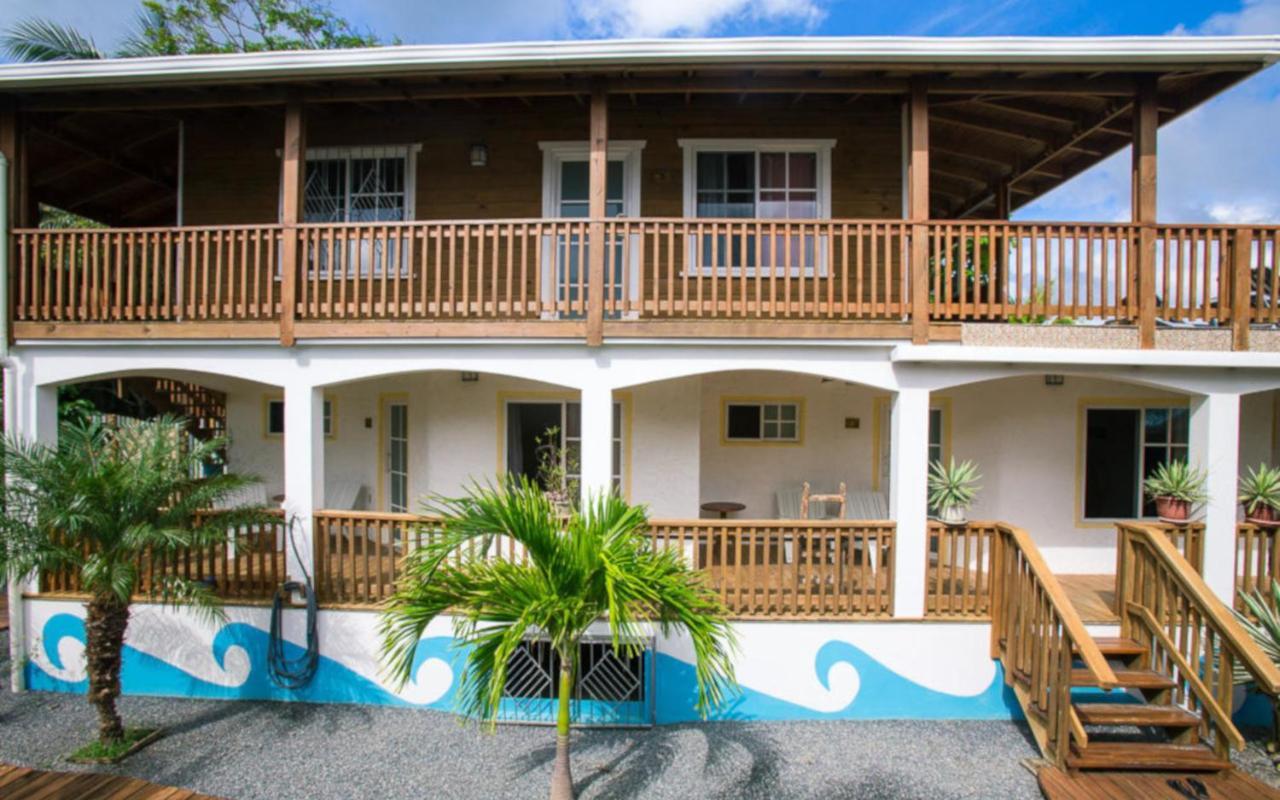 Wikkid Resort Dixon Cove Esterno foto